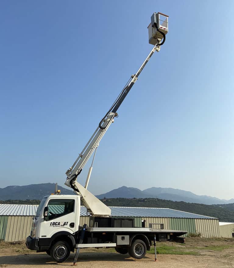 location camion nacelle corse